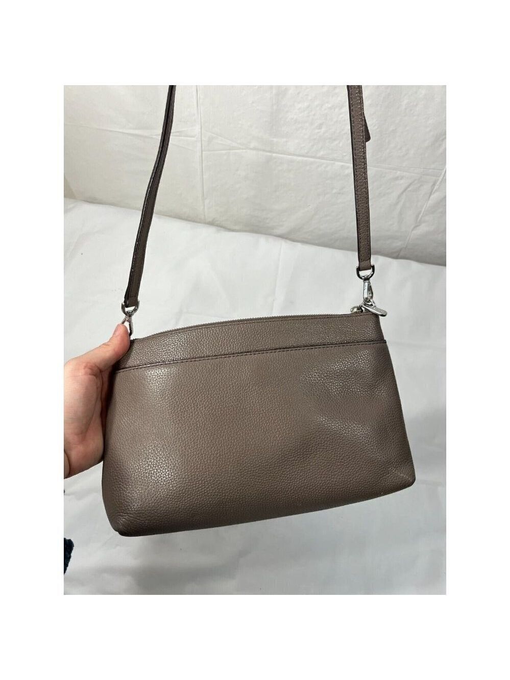 Michael Kors Mercer Large Snap Pocket Crossbody taupe - Picture 2 of 16